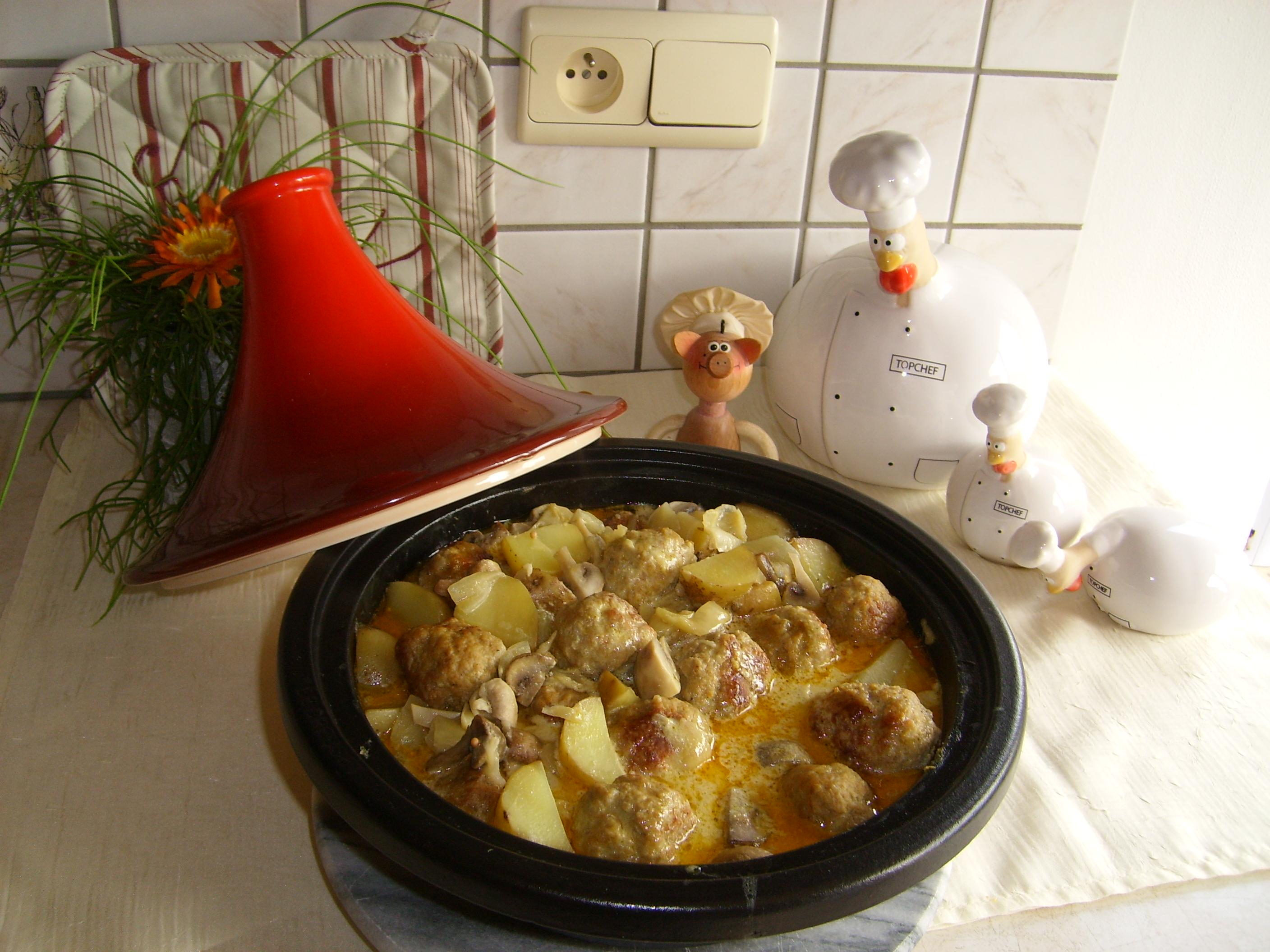 Tajine: bouletten met champignons in kokosmelk