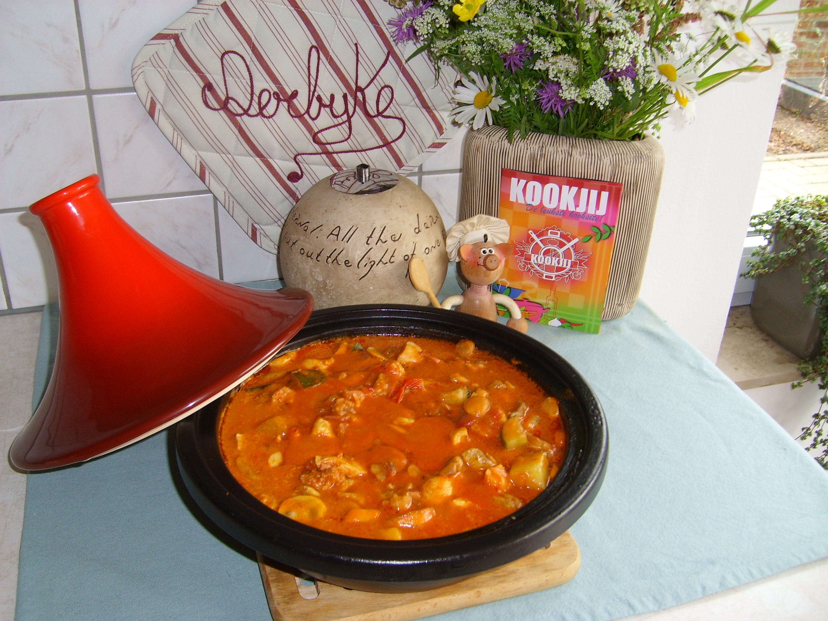 Tajine: een onderonsje in tomatensaus