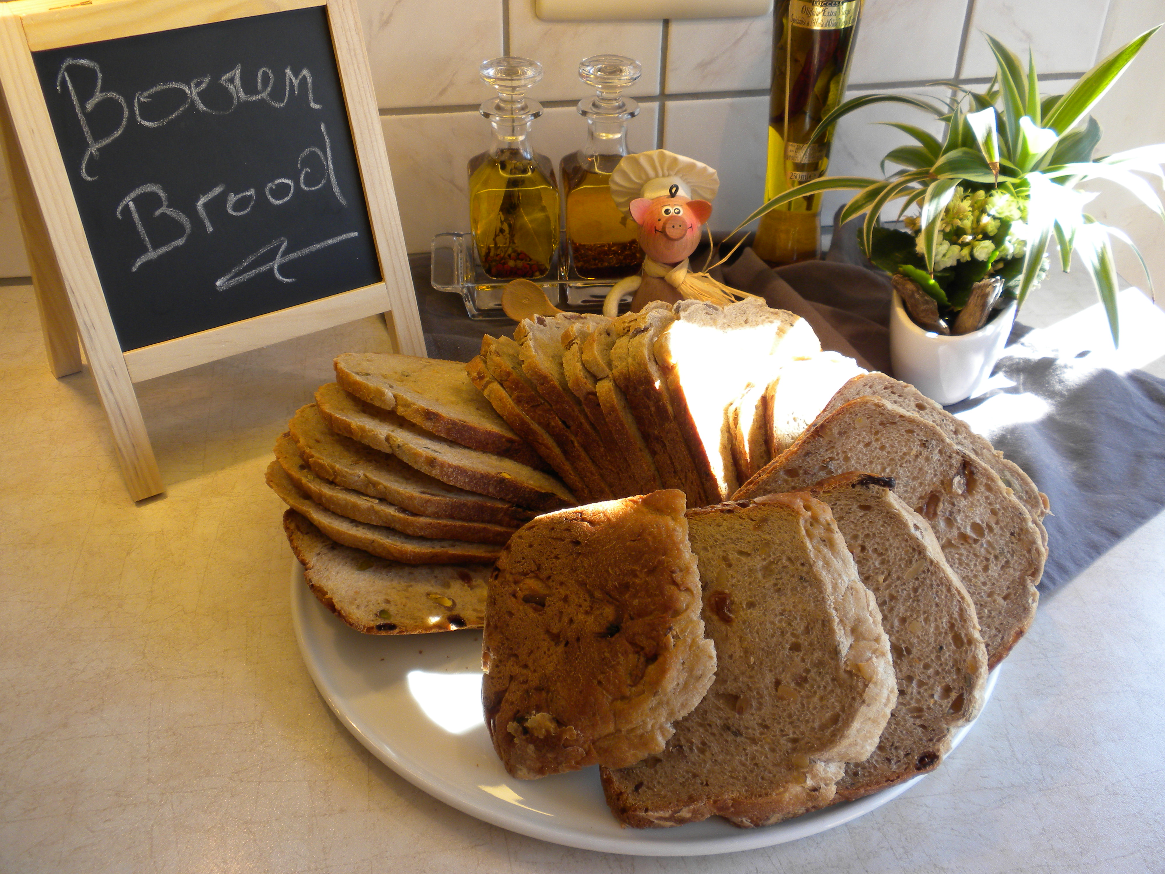Broodje met noten en rozijnen