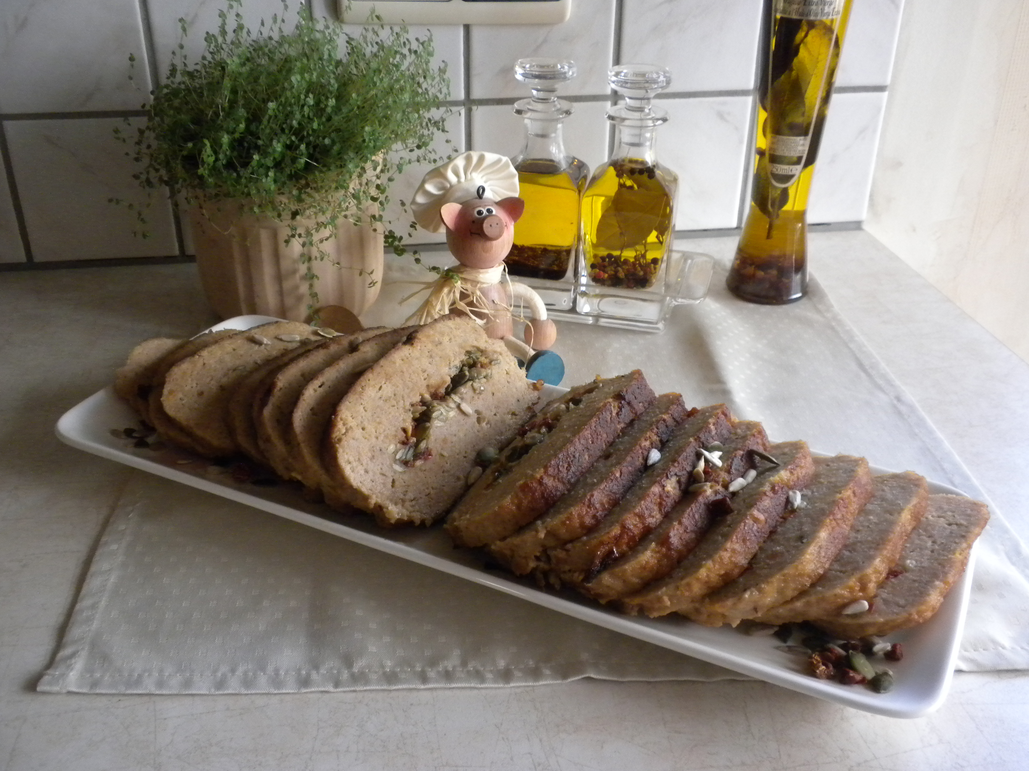 Vleesbroodje met tomatenpittenmix