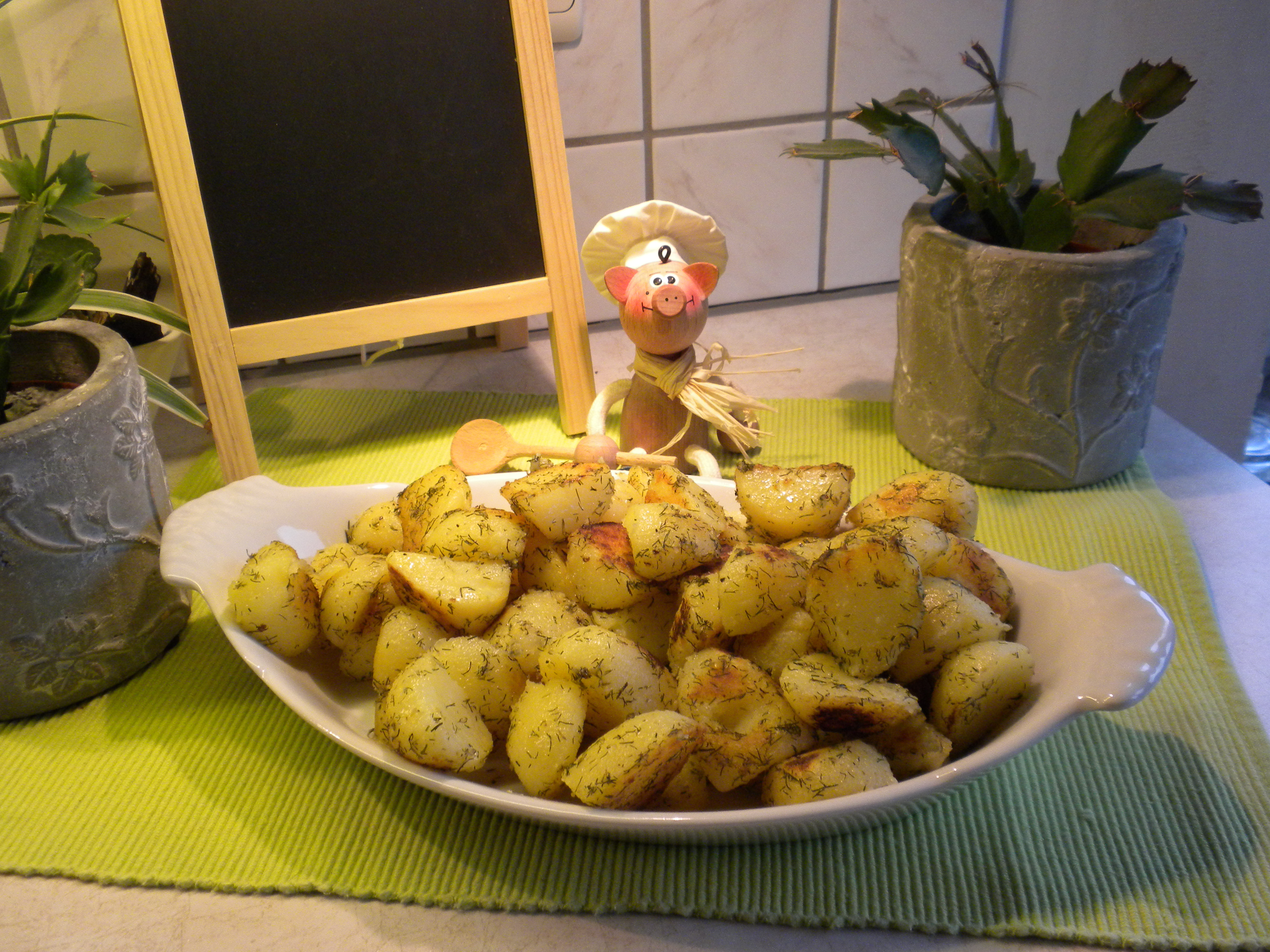 Aardappelen goed gekruid met dille en zwarte peper 