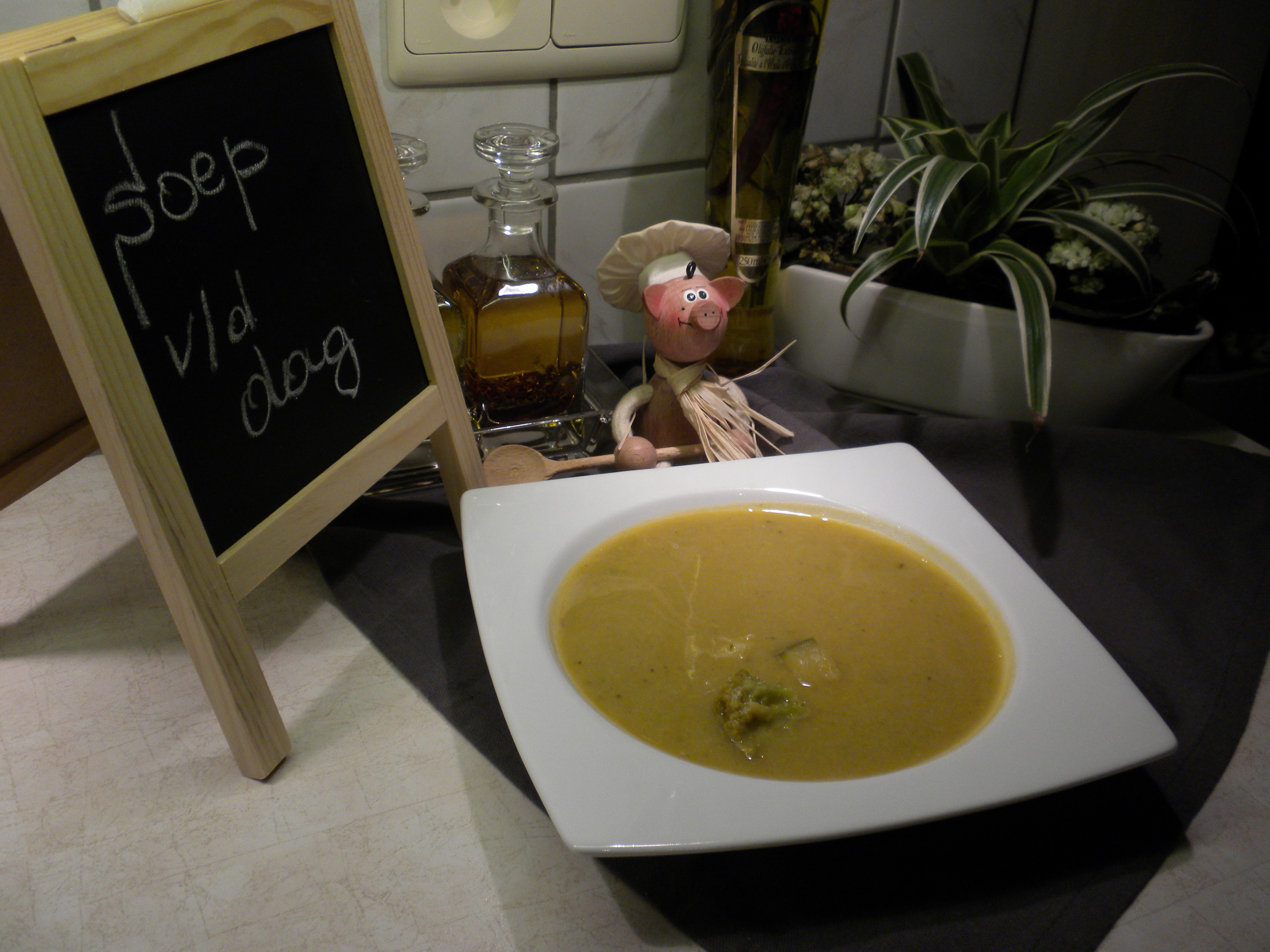 Soep : broccoli met currypoeder