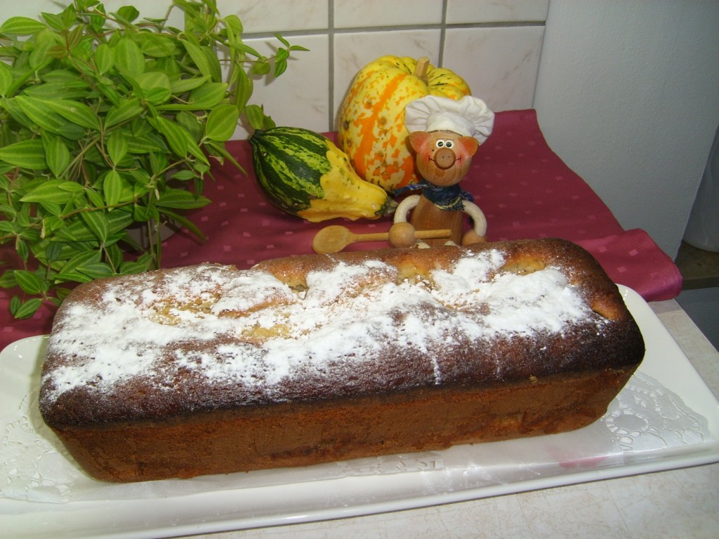 Cake met speculaas en peren beneveld met jenever