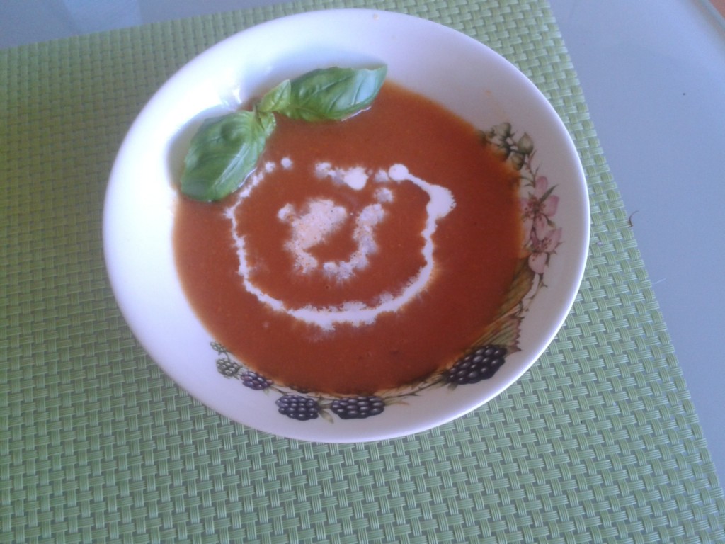 Tomatensoep met mascarpone en pesto
