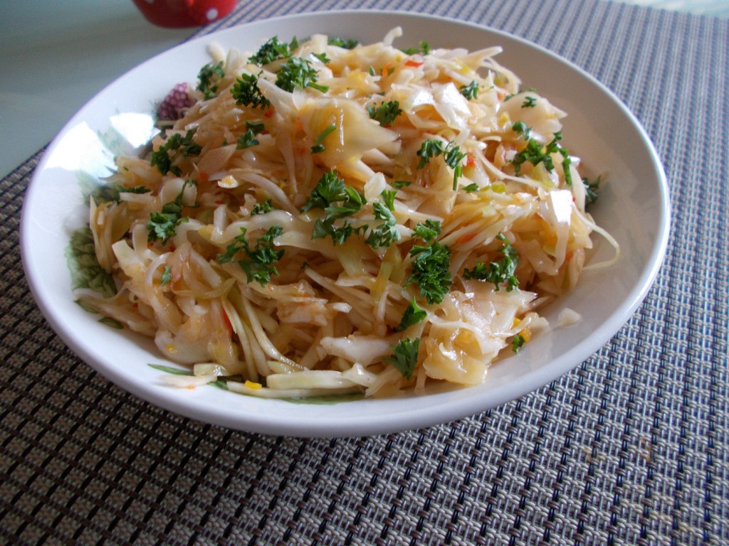 Aziatische witte kool salade