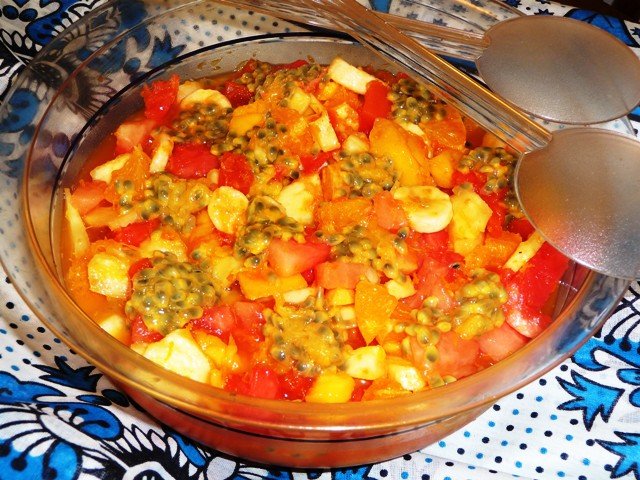 Tropische fruitsalade uit Zanzibar (Matunda salad)