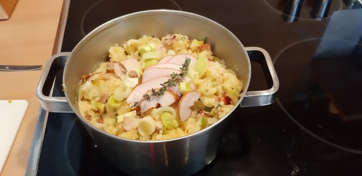 Stamppot koolraap met gerookte kipfilet