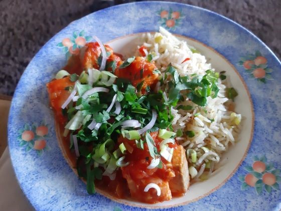 Pittige curry van zalfmfilet zonder room of kokosmelk