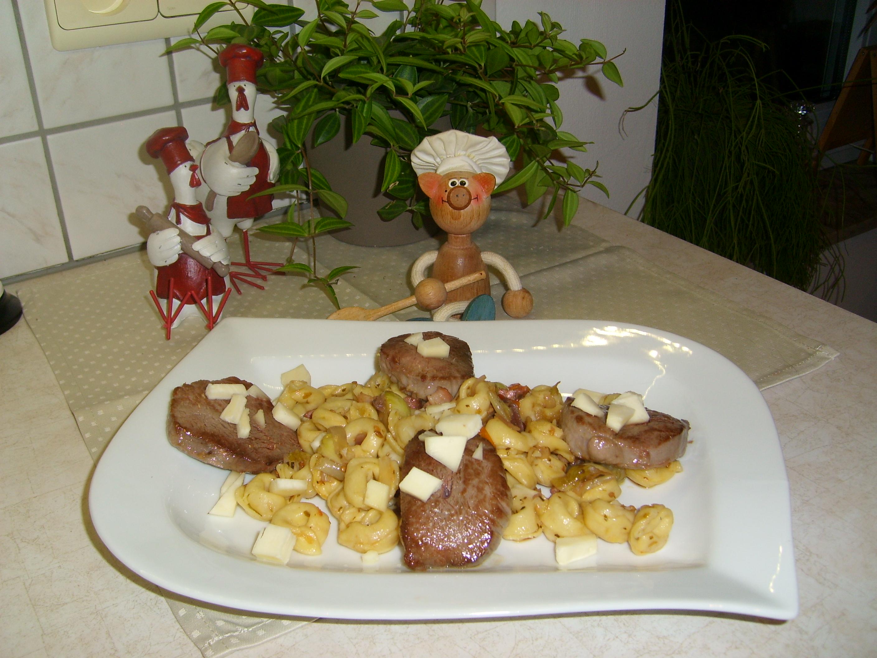 Tortellini gevuld met kaas, groenten en lamsvlees