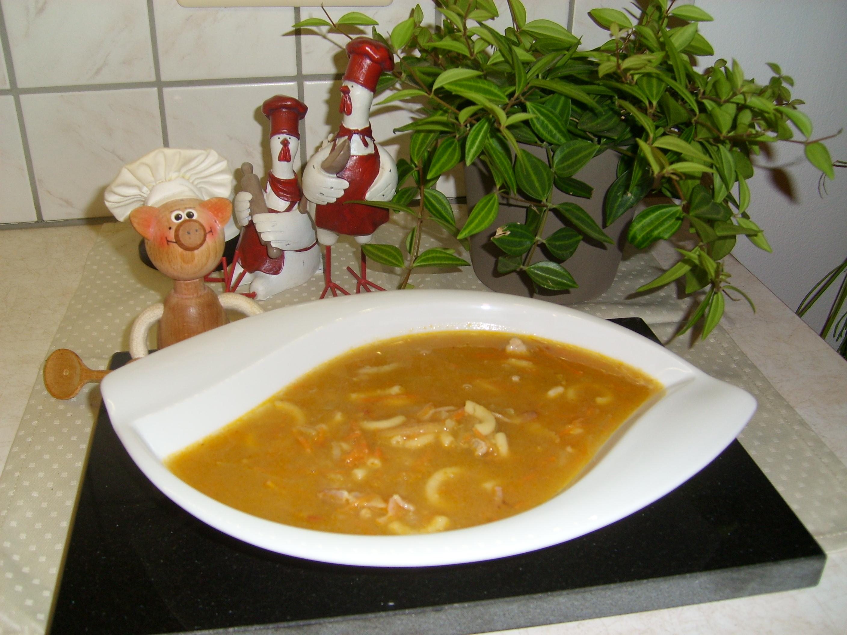 Soep van de dag: wortelsoep  met spekjes en pasta