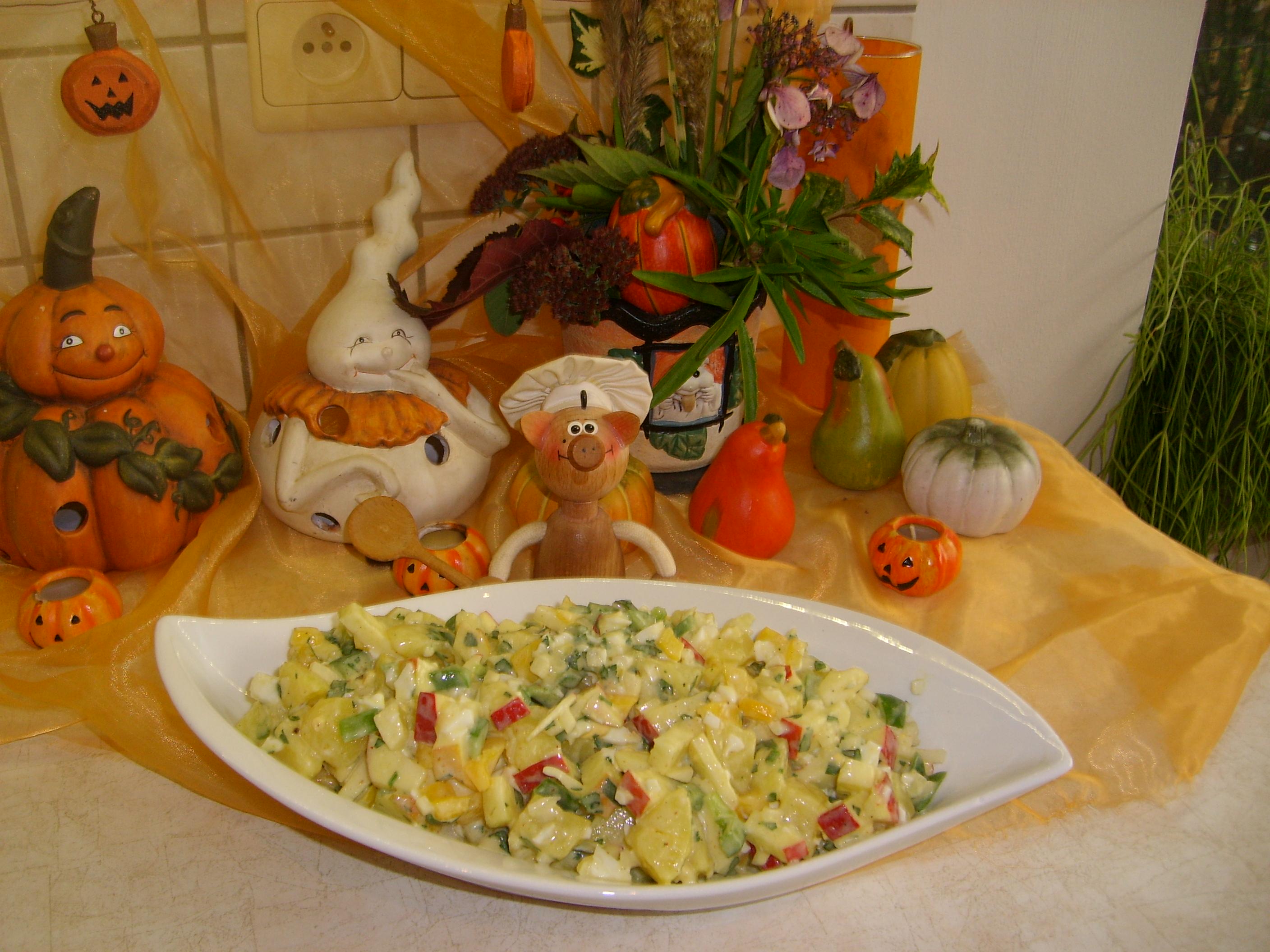 Aardappelsla in het putje van de herfst