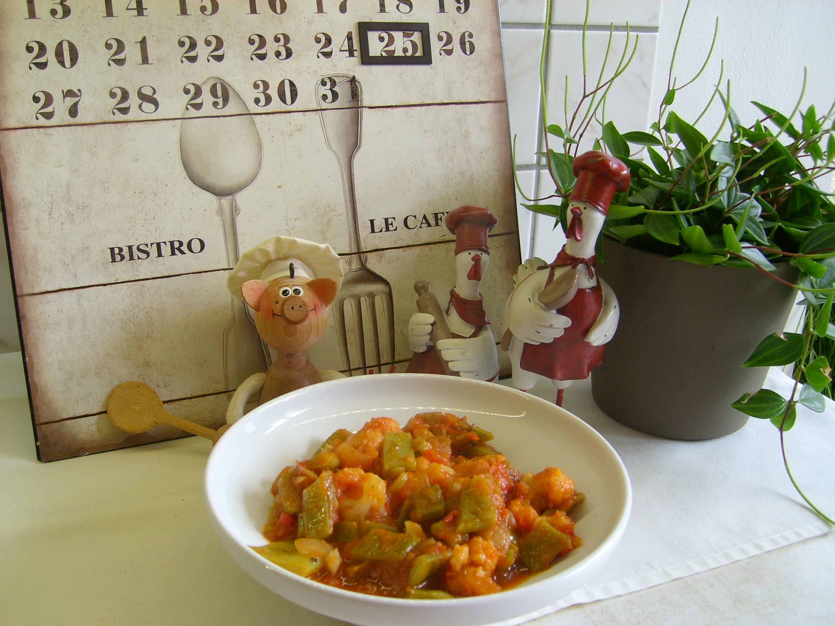 Groenten in een tomatensausje