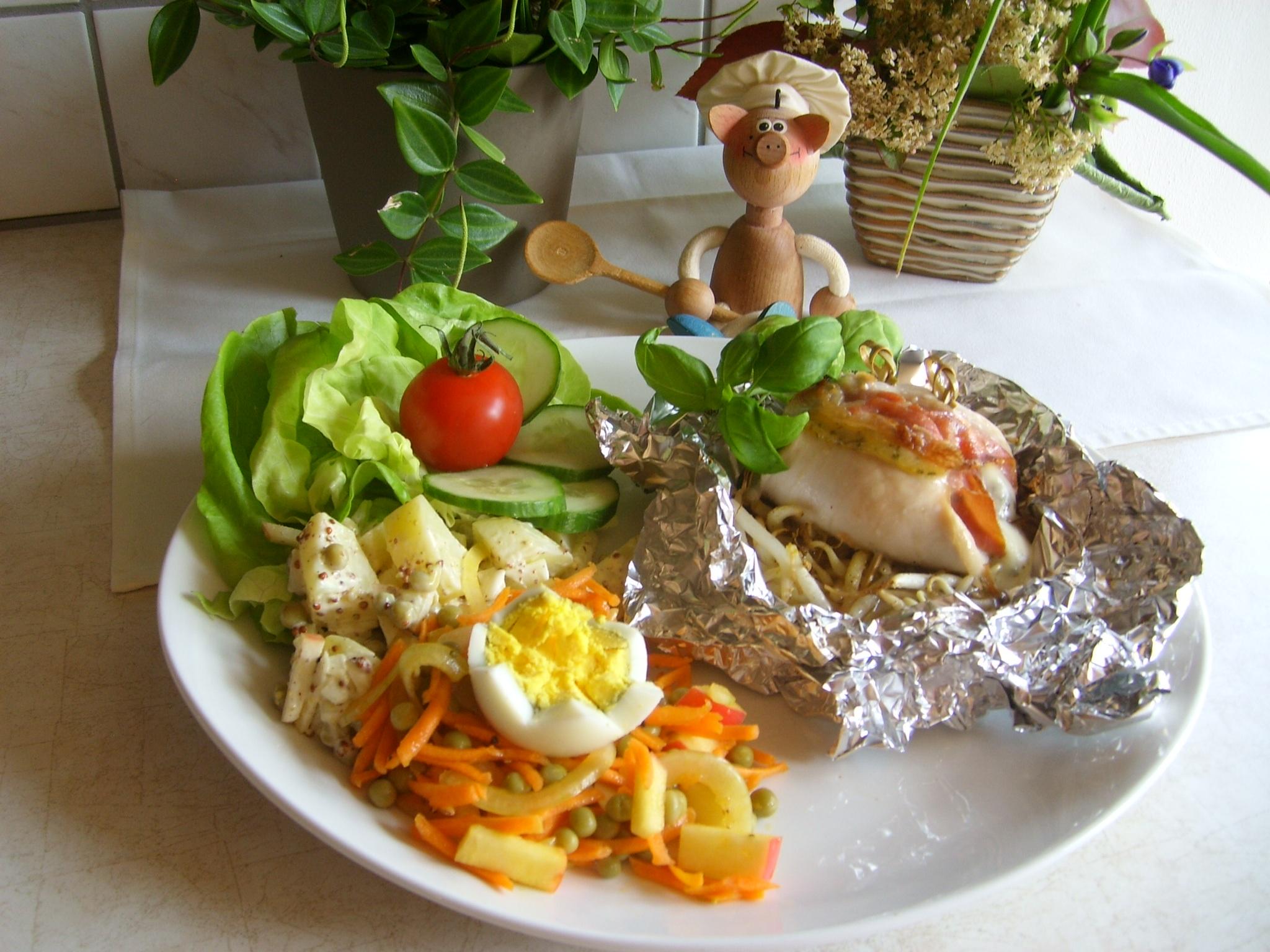 Kip met verrassing in een pakketje