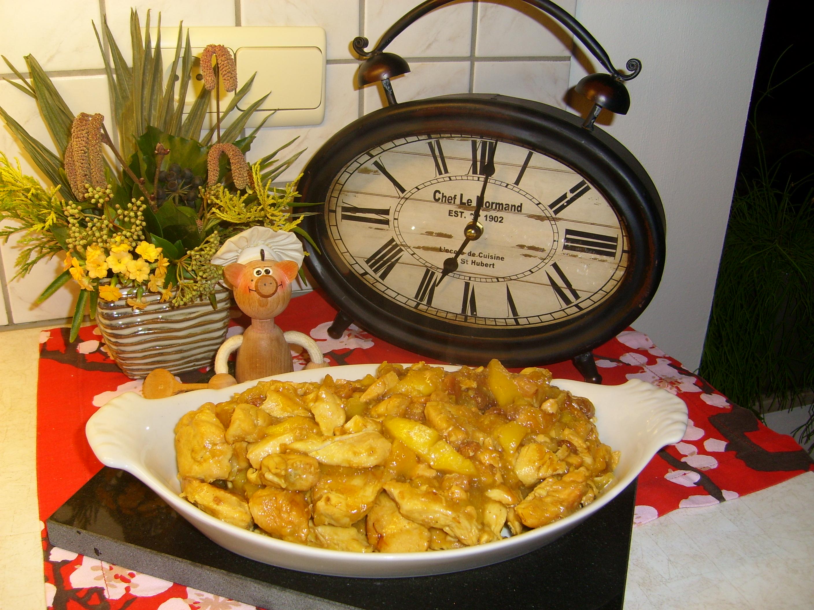 Kippenblokjes in een mangosausje