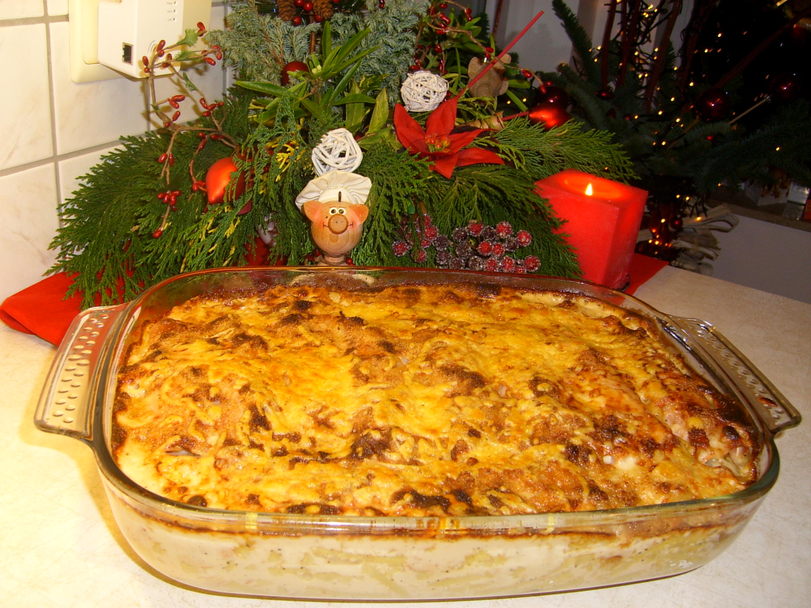 Macaroni met hespenrolletjes in kaasaus onder de grill