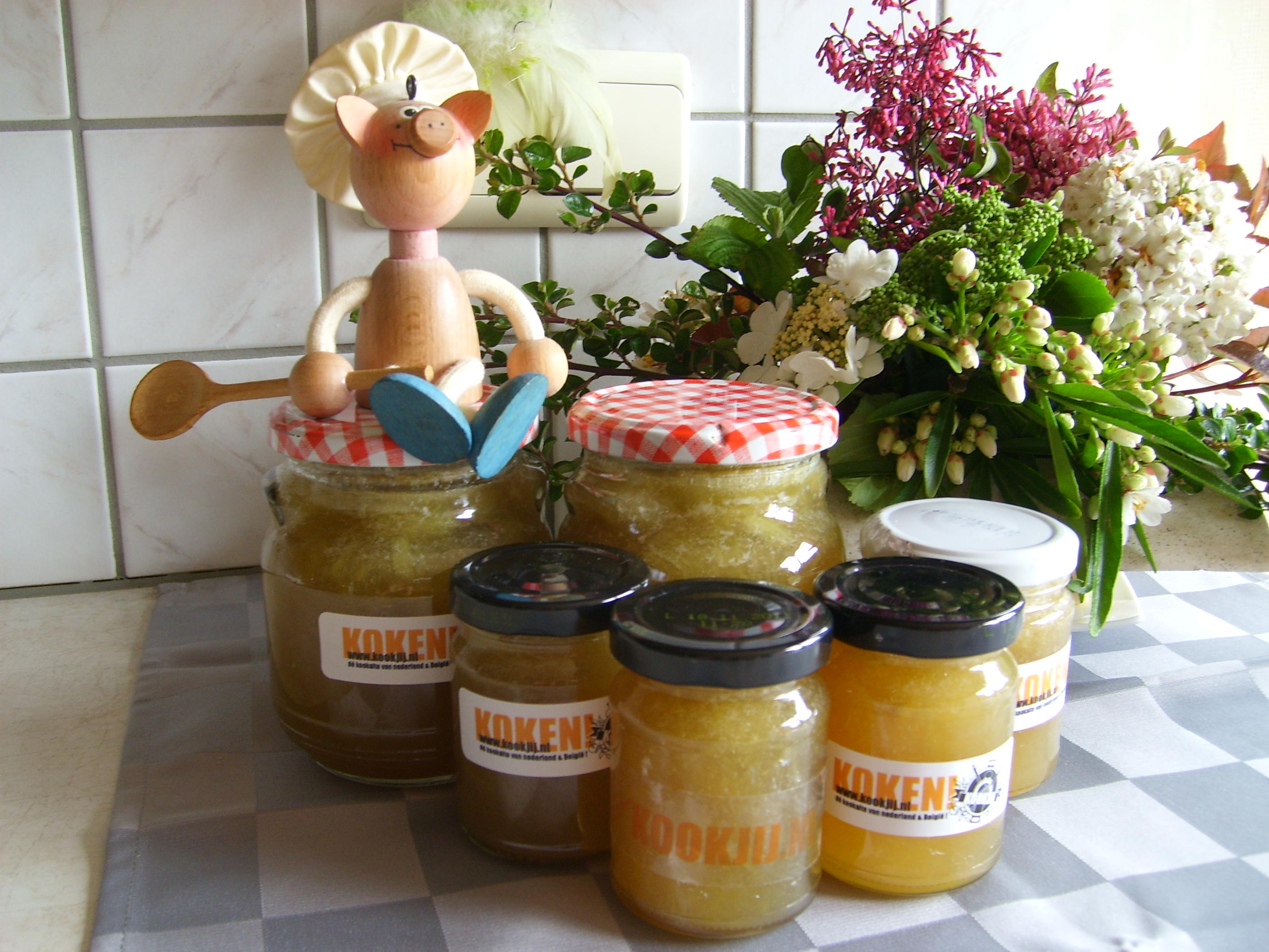 Confituur: rabarber met kaneel en jamaika rum