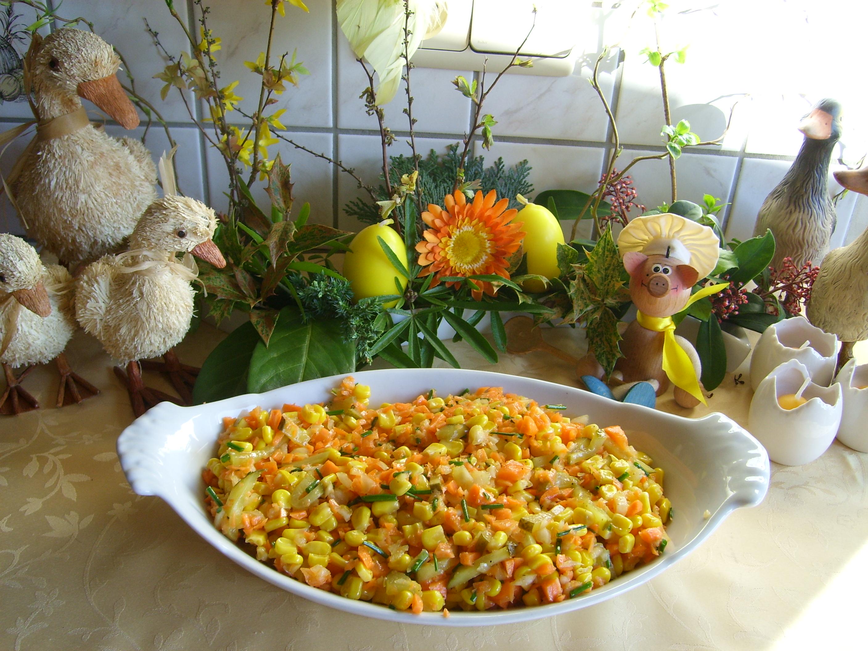 Frisse salade in paaskleuren