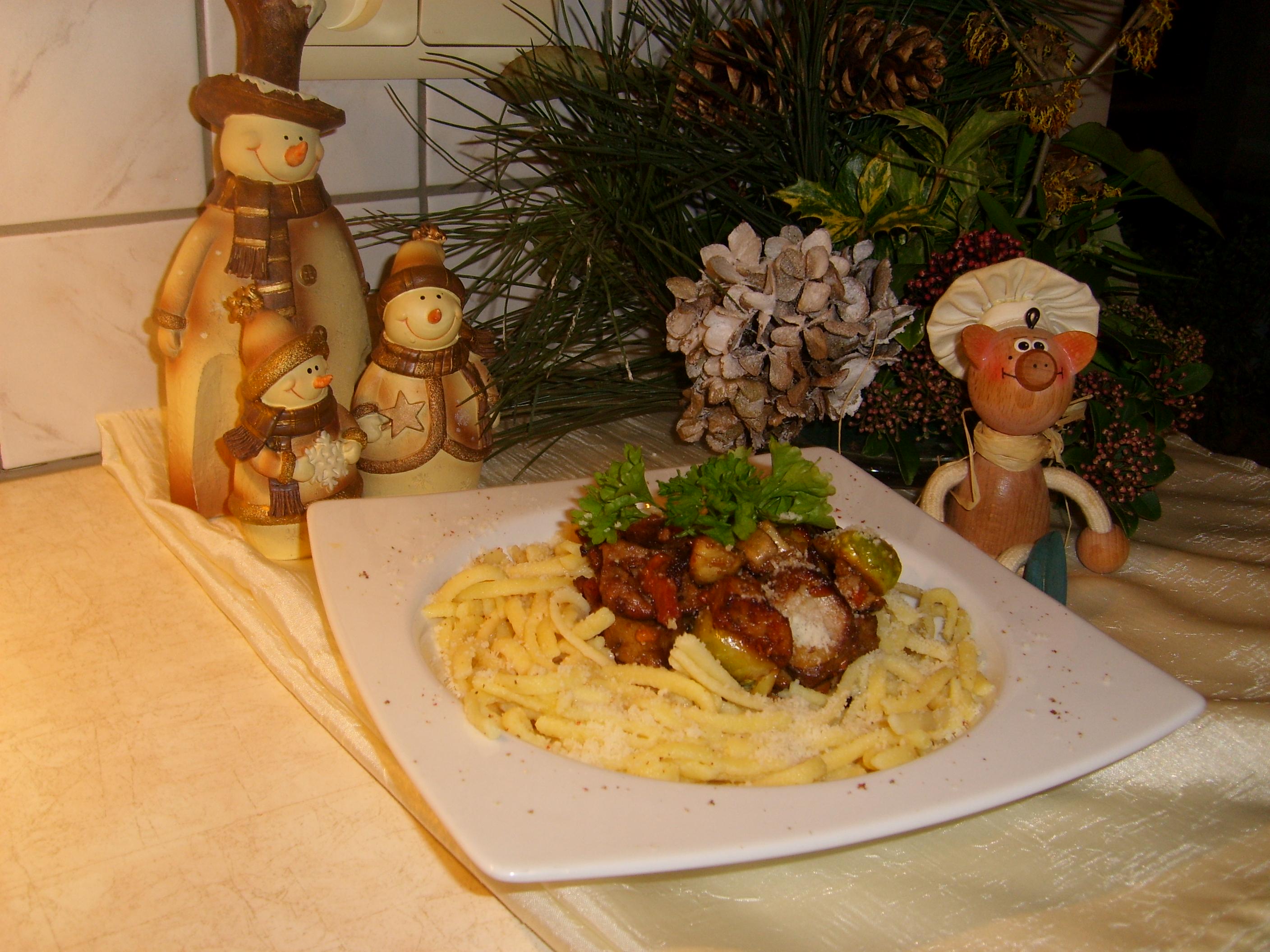 Spätzle met verse groenten en vlees