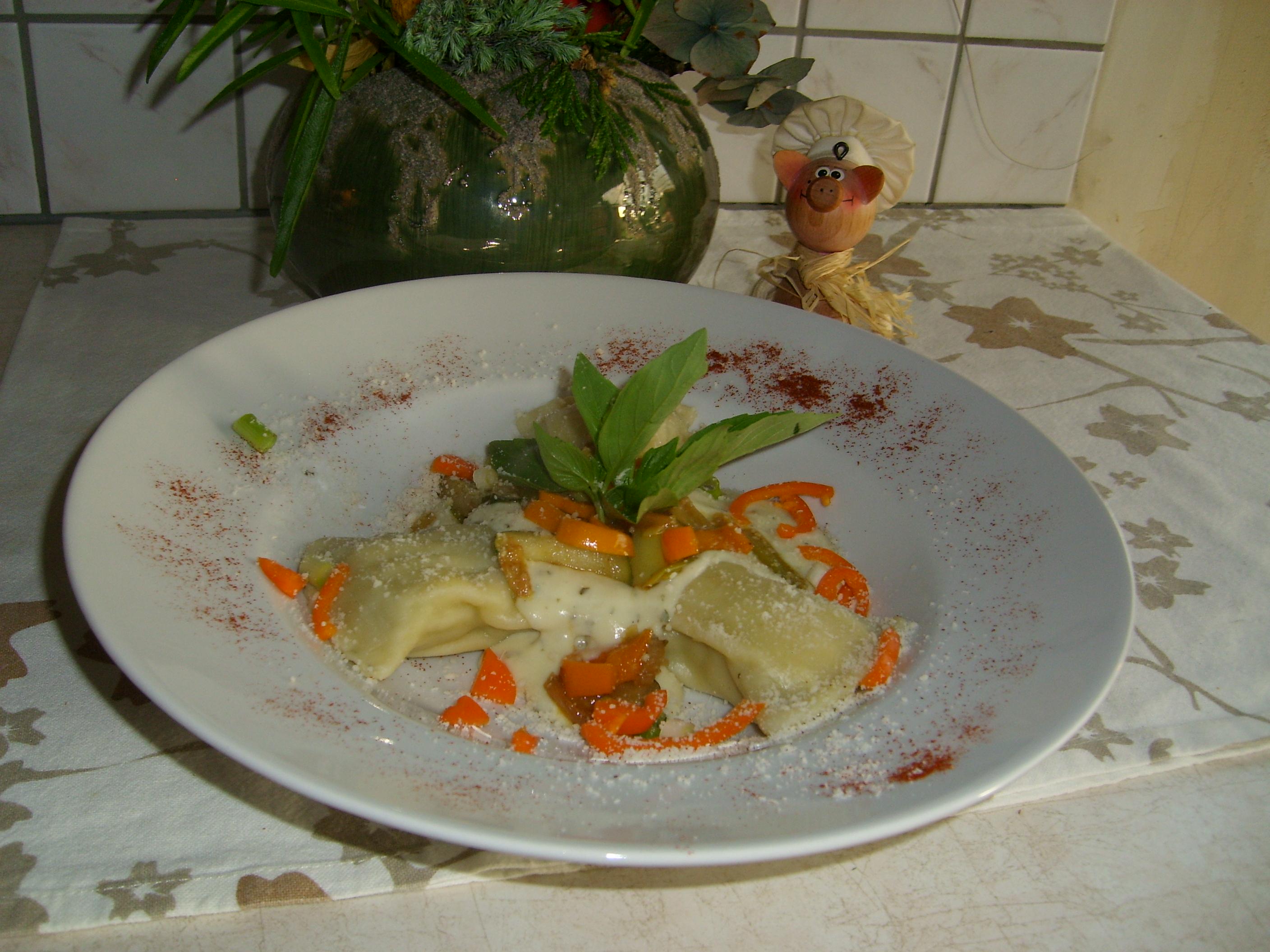 Zwabische Maultaschen met een heerlijk sausje