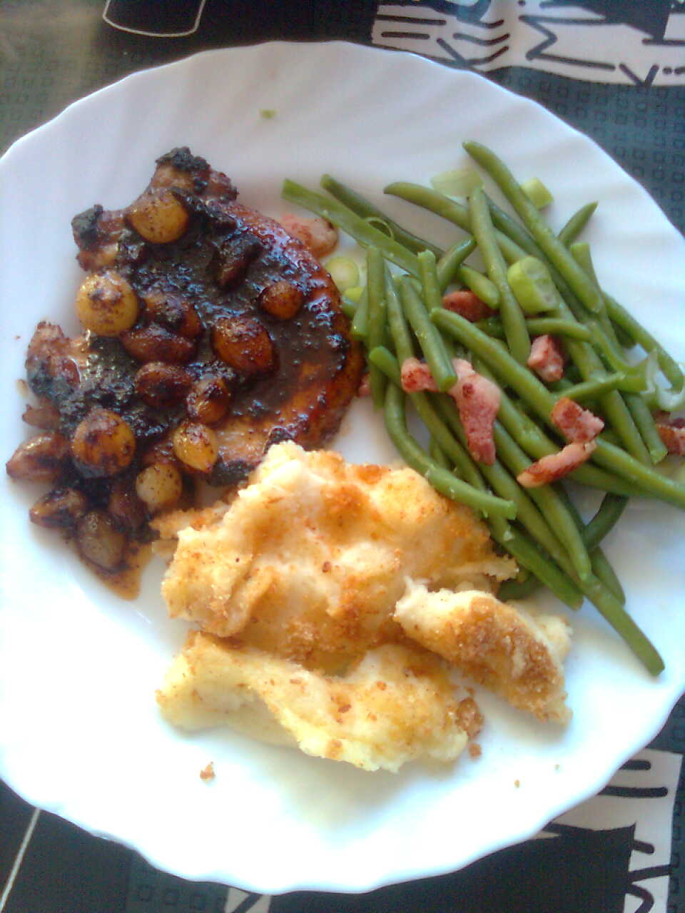 Knoflookkarbonades met zilveruitjes