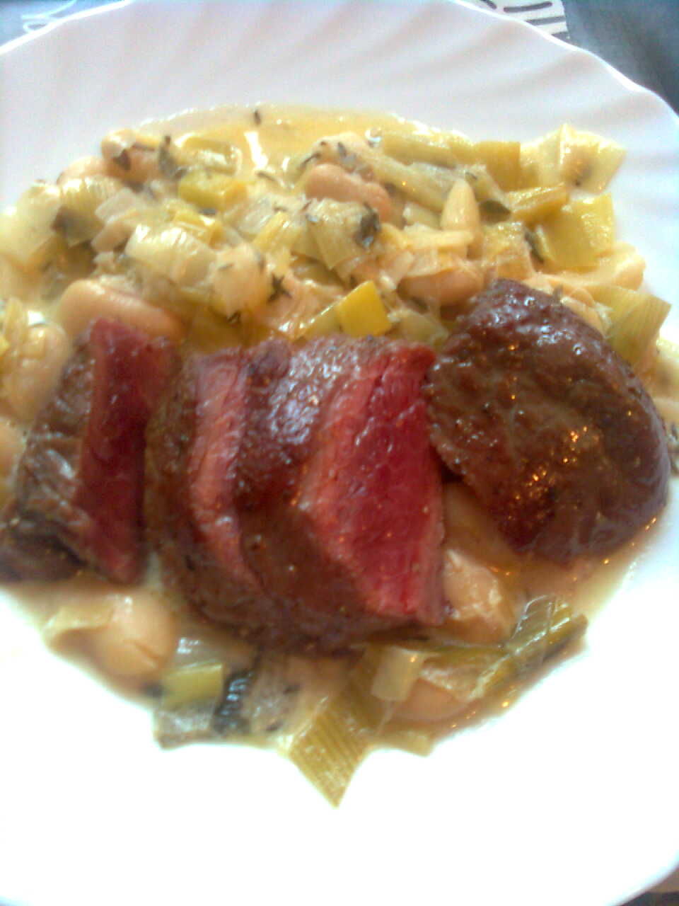 Superromige reuzenbonen met prei