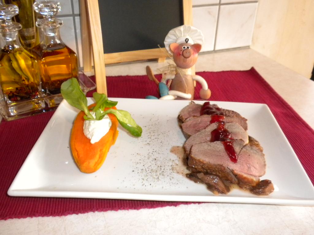 Eendenborst met zoete aardappel en zwammen