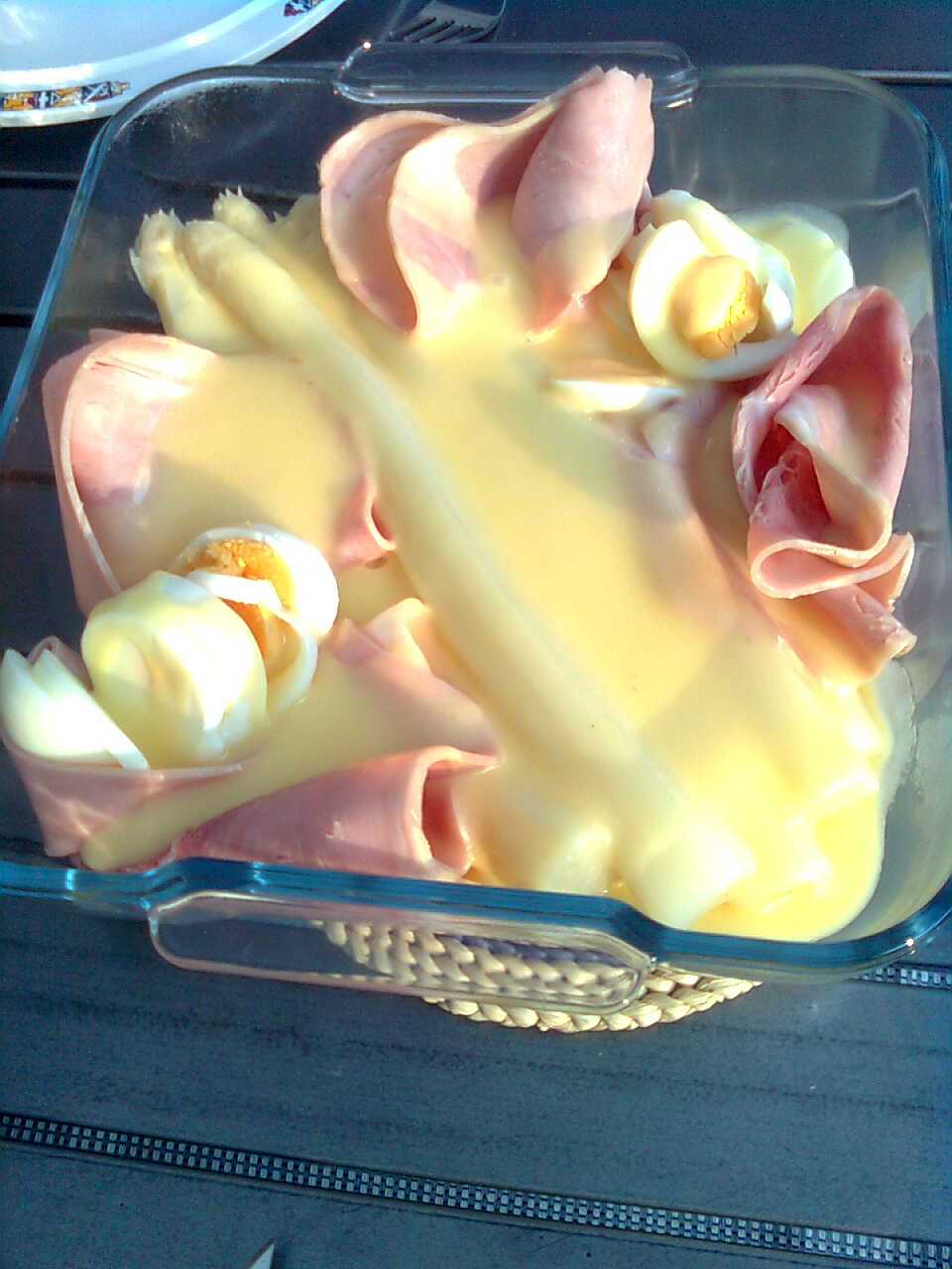 Echte Limburgse asperges met ham en gekookt ei