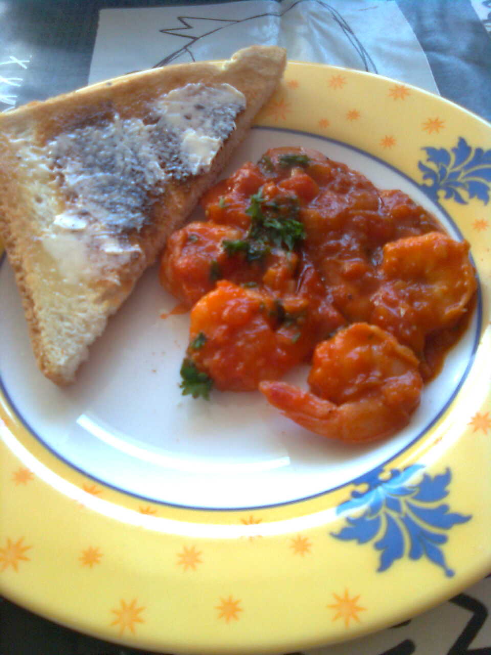 Scampi's met pittige saus