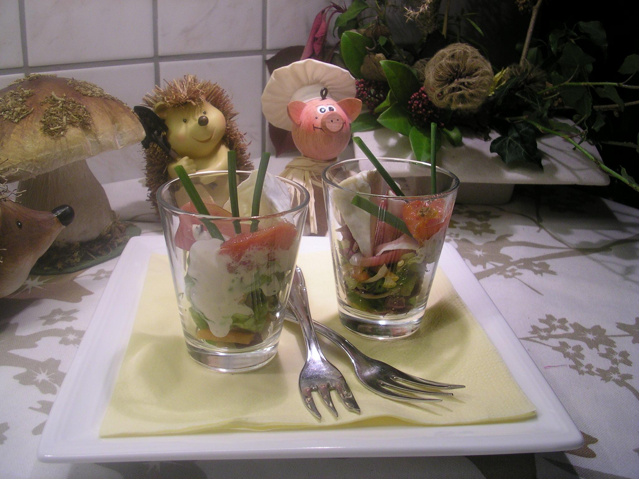 Hapje : parmaham met camembert en truffel mayonaise