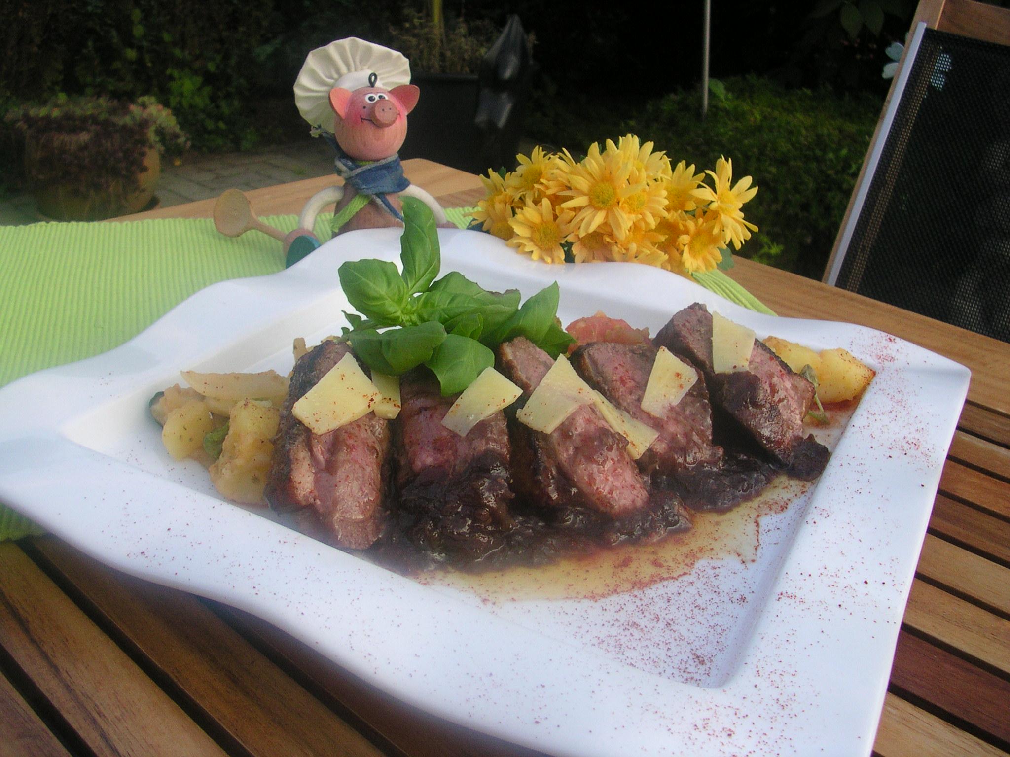 Eendeborst filet met uien- frambozen confituur