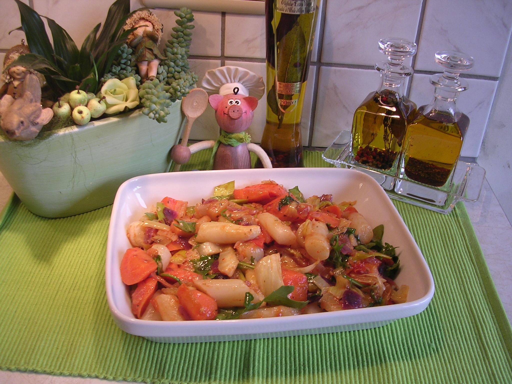 Gewokte groenten met verse kruiden