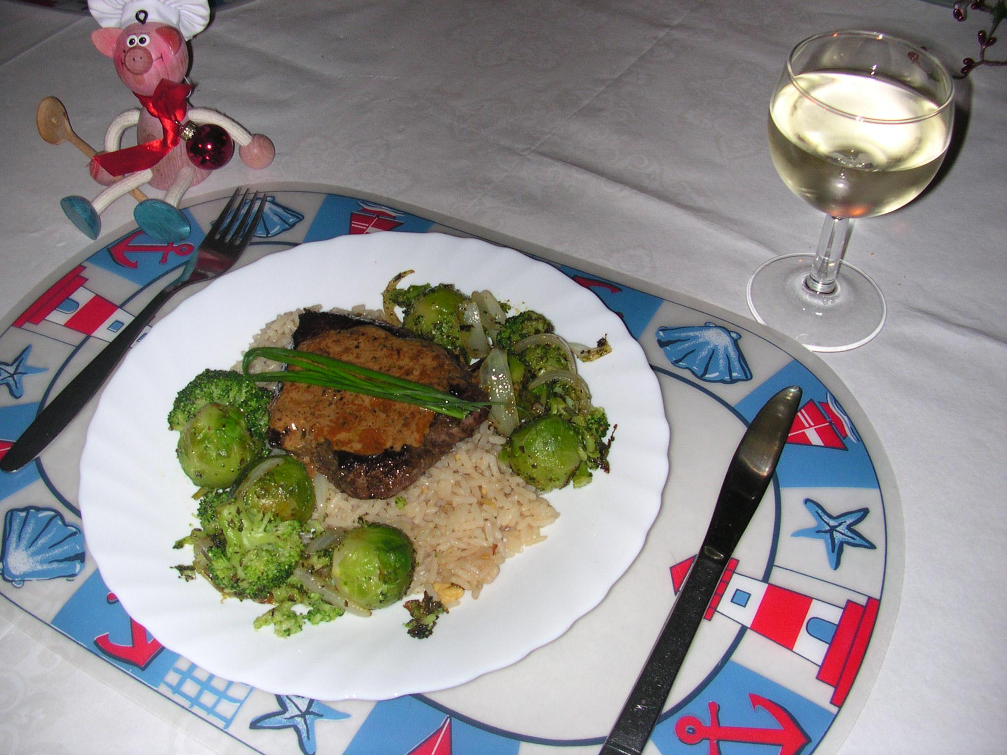 Steak met spruiten,broccoli en rijst