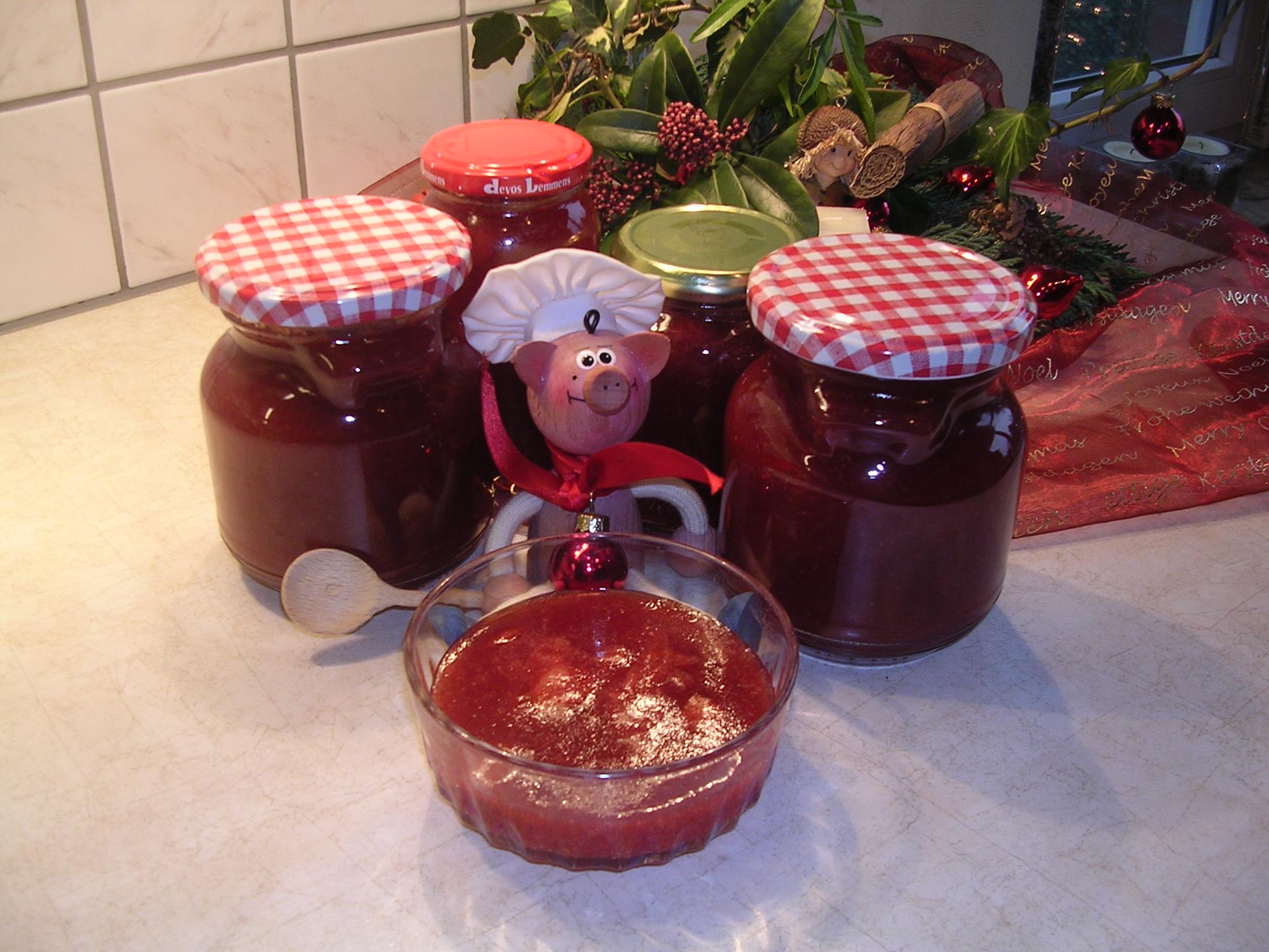 Confituur met zijn drie in het potje