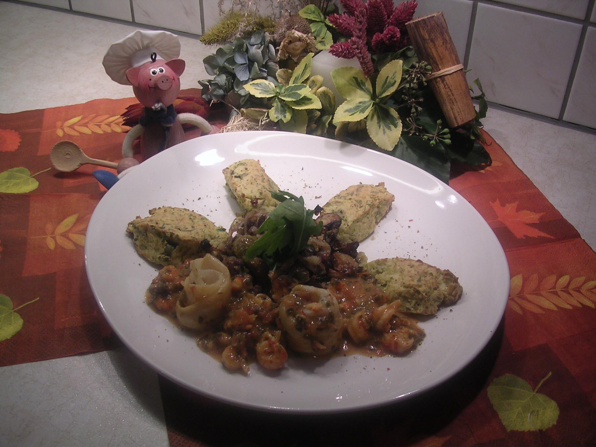 Zeetongrolletjes vergezeld van rivierkreeftjes