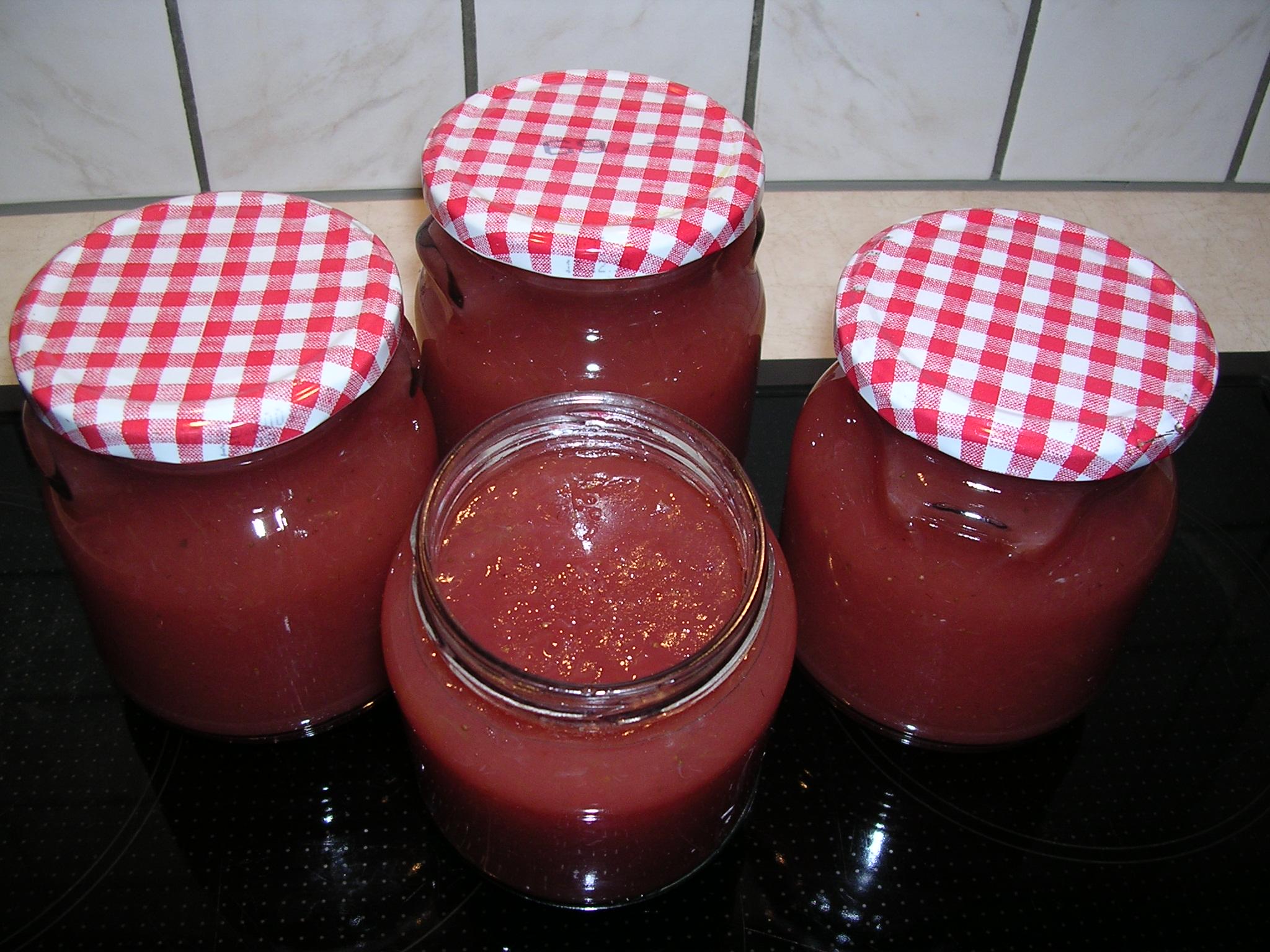 Confituur met zen vijven in het potje