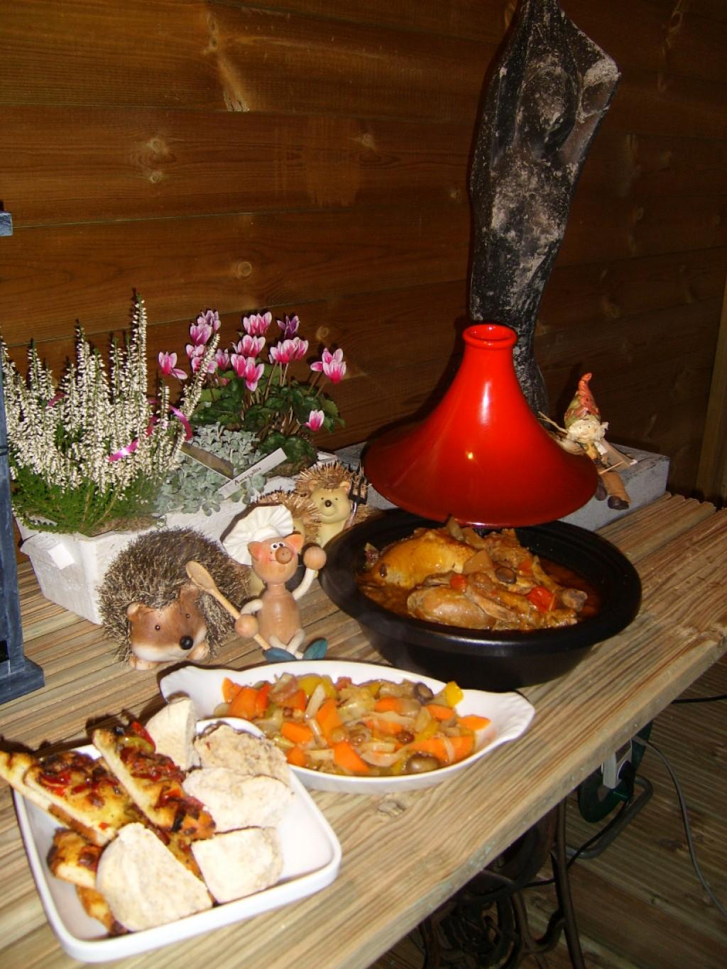 Tajine parelhoen rijkelijk gevuld