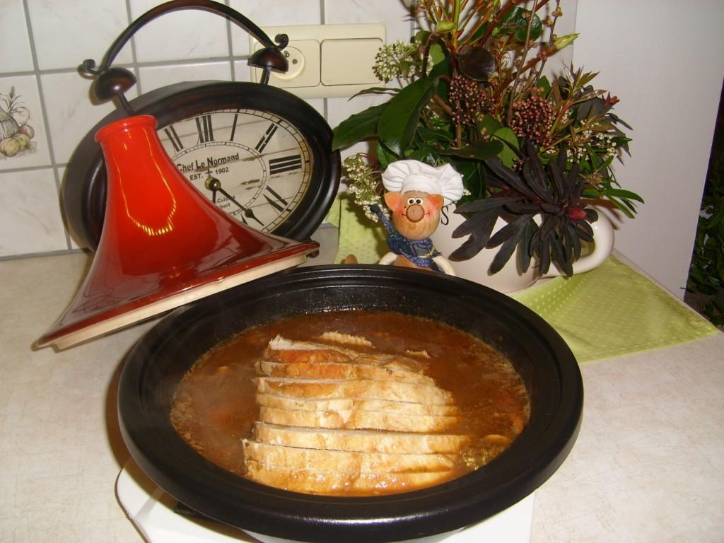 Tajine gevuld met varkensruggebraad 