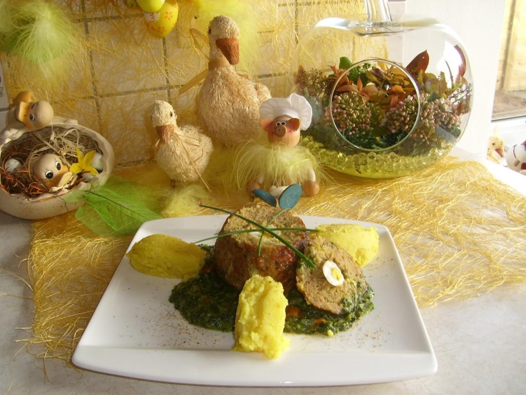 Dagschotel: vogelnestje op een bedje van spinazie met puree