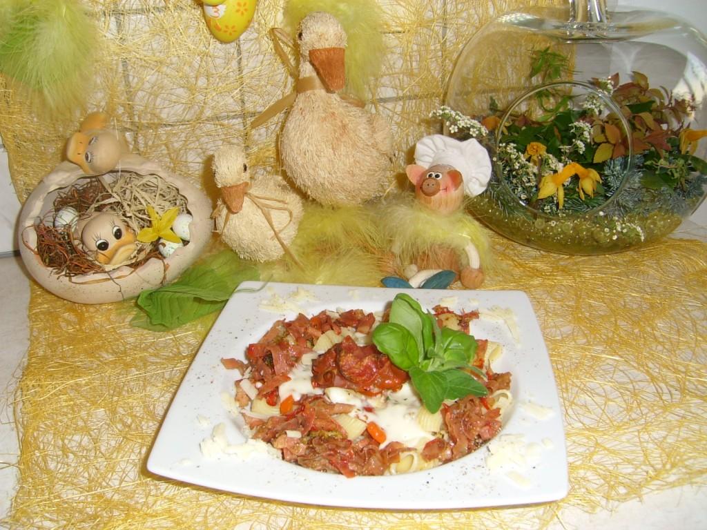 Pasta met Italiaanse vleeswaren met een room sausje