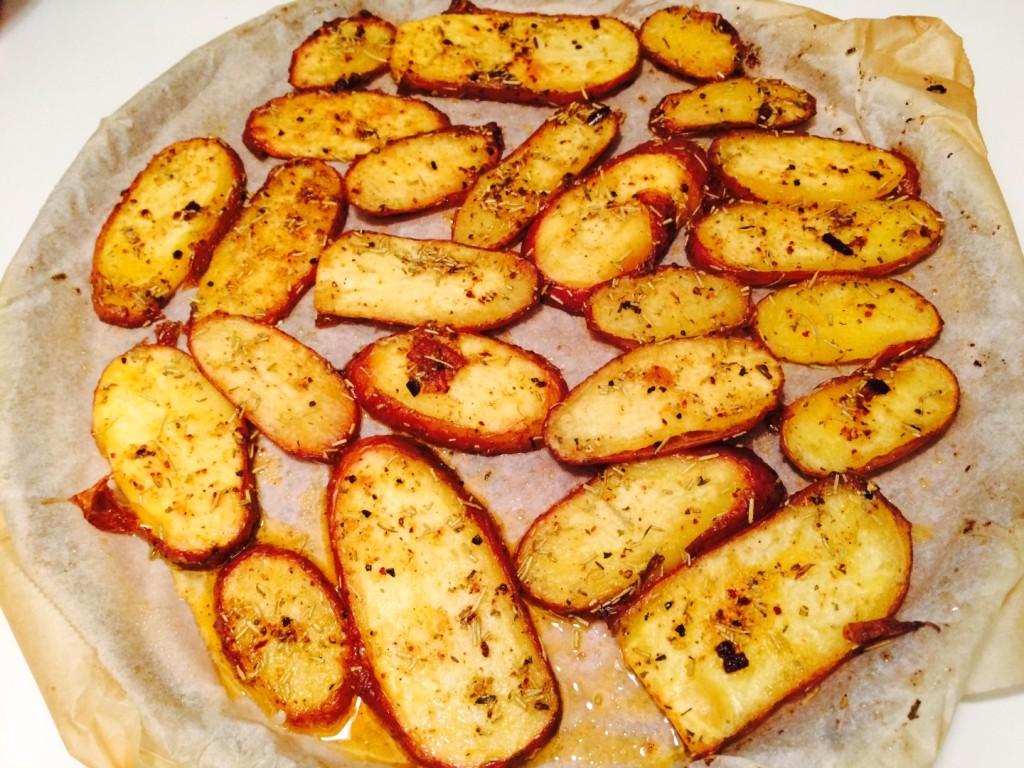 Gekruide aardappelschijven uit de oven