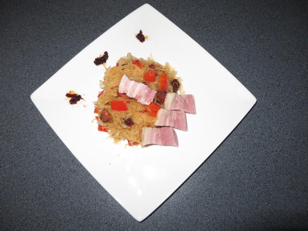 Pittige zuurkool met paprika, chorizo en sambal