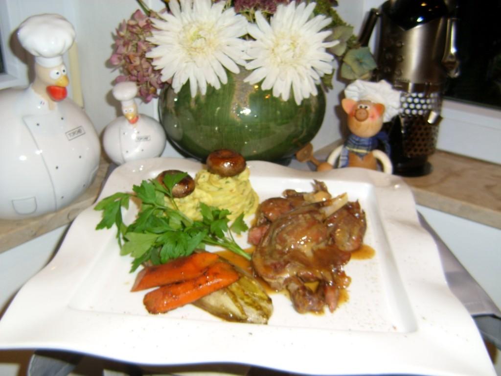 Dagschotel: Confit de Canard in een sausje met puree, witloof en wortel