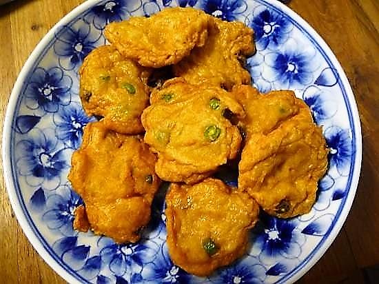 Thaise viskoekjes van de kookles in Thailand