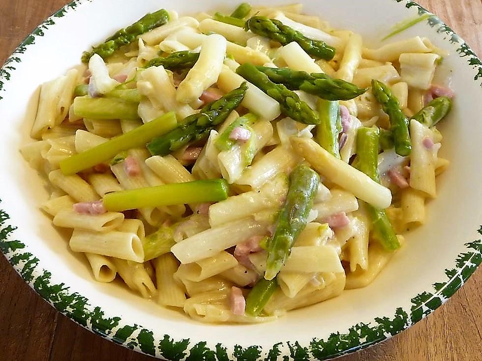 Asperges (witte en/of groene) met ham & pasta