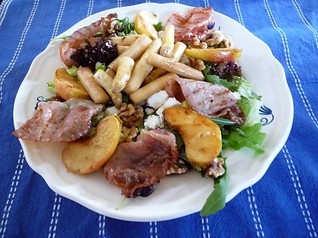 Salade met gegrilde asperges