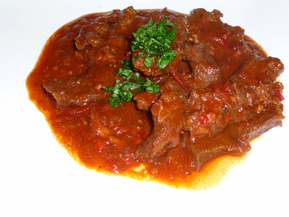 Hongaars stoofvlees: Pörkölt (Goulash)