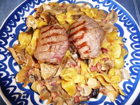 Pasta funghi porcini met kalfsmedaillons