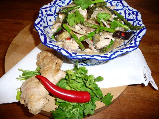 Thaise groenten met kip uit de wok