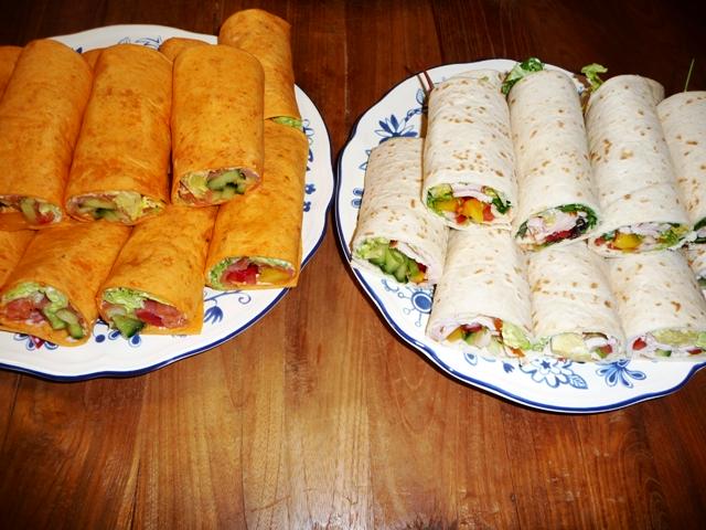 Wraps gevuld met kip, zalm en een frisse salsa