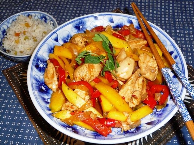 Kipfilet met mango en paprika